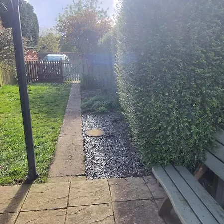 Tulip - Staithes & Whitby - 2 Night Min - Sleeps 6 - Pet Friendly