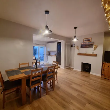 Dom wakacyjny Tulip Hinderwell, Staithes & Whitby - 2 Night Min - Sleeps 6 - Pet Friendly